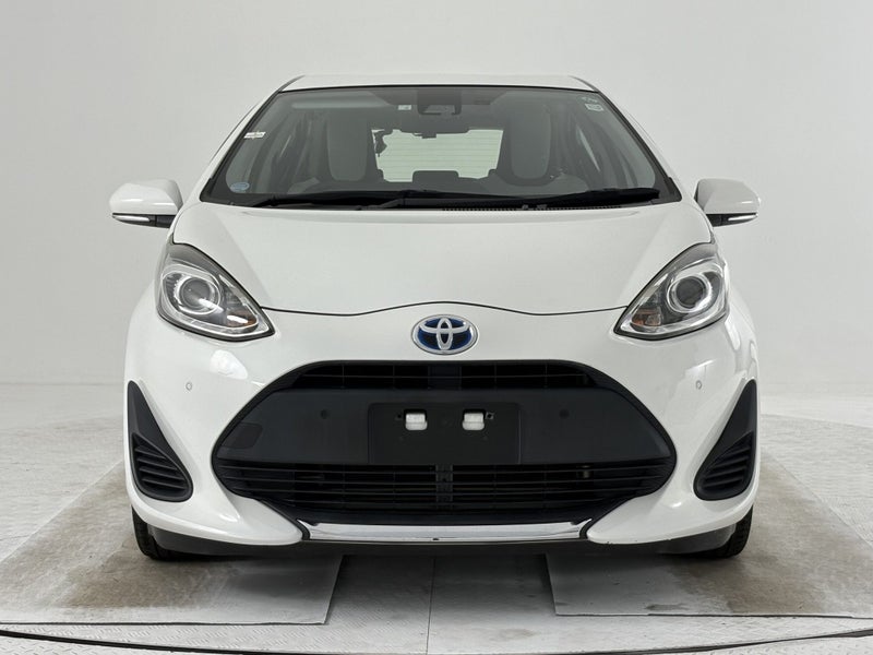 2020 Toyota Aqua 1.5 Hybrid S Business Package... image 3