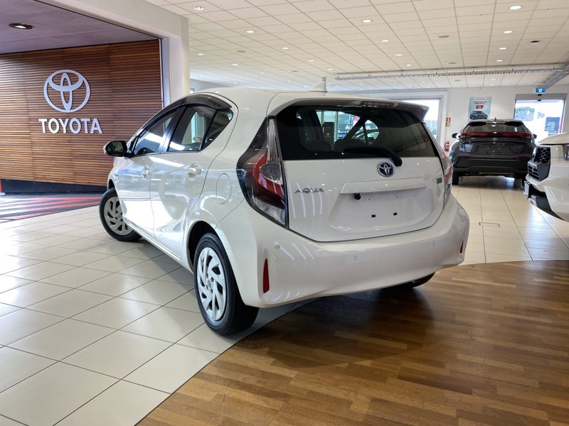 2020 Toyota Aqua 1.5 Hybrid S Business Package... image 2
