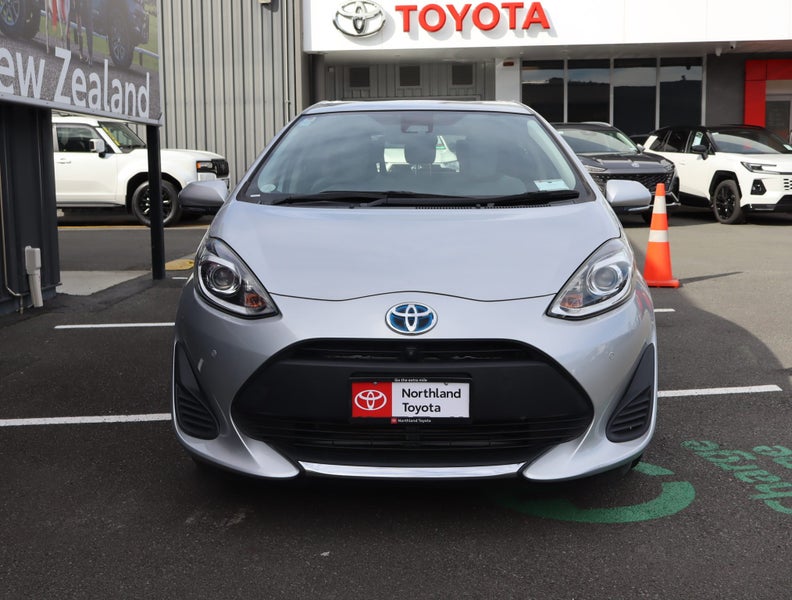 2020 Toyota Aqua 1.5 Hybrid S Business Package... image 2