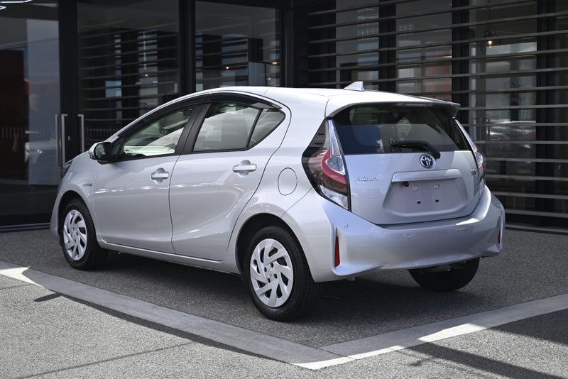 2020 Toyota Aqua 1.5 Hybrid S FWD Hatchback image 2