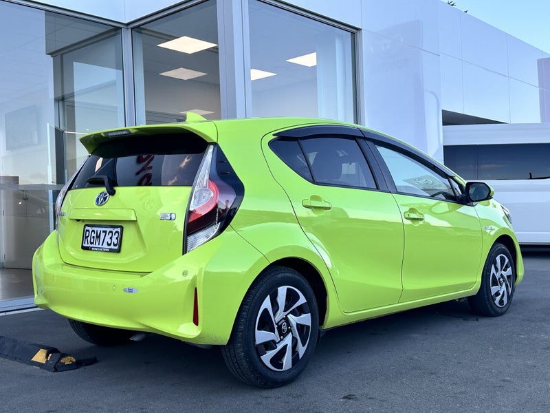 2020 Toyota Aqua 1.5P HYBRID G spec image 3