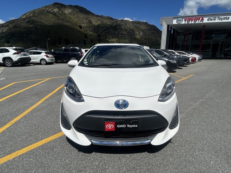 2020 Toyota Aqua Hybrid image 3