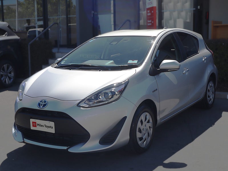 2020 Toyota Aqua HYBRID L Spec, Auto image 3