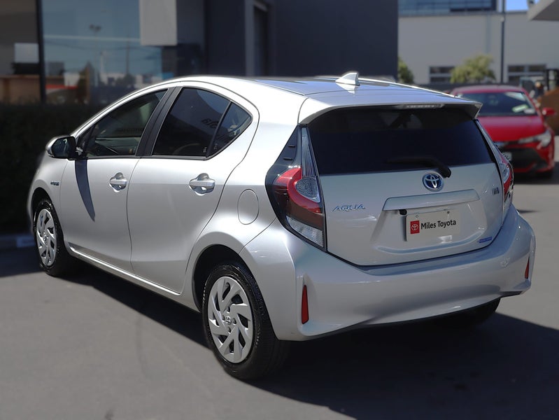 2020 Toyota Aqua HYBRID L Spec, Auto image 5