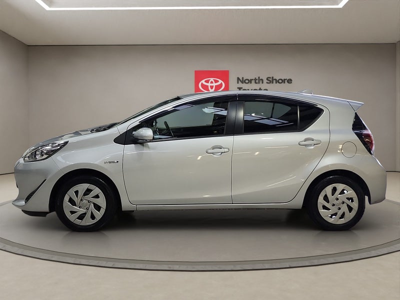 2020 Toyota Aqua Hybrid S 2WD Hatchback image 4