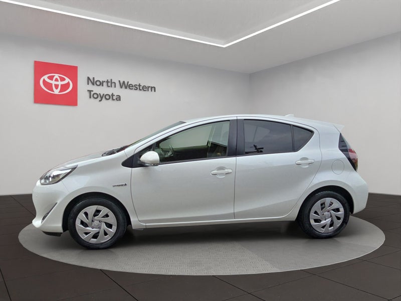 2020 Toyota Aqua Hybrid S image 5