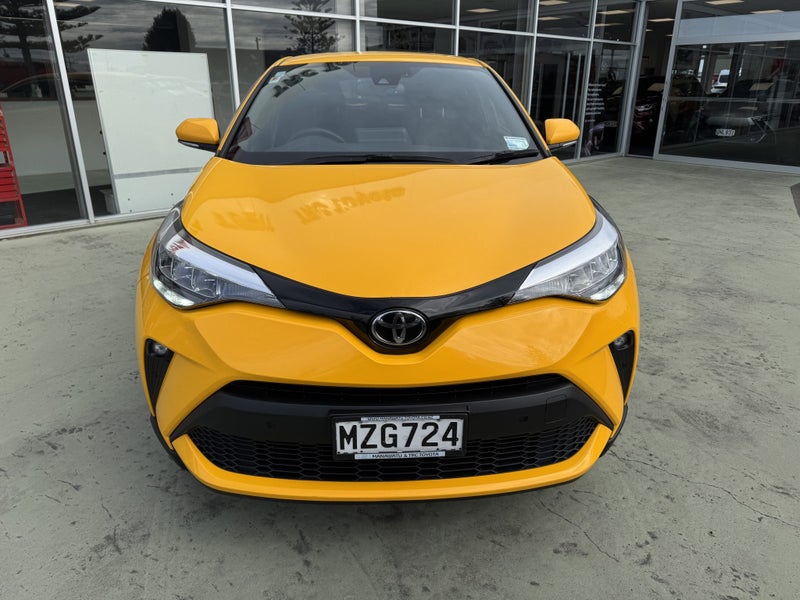 2020 Toyota C-HR 1.2PT CVT FWD Automatic SUV image 2