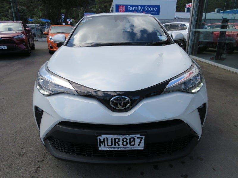 2020 Toyota C-HR 1.2PT CVT FWD SUV image 3