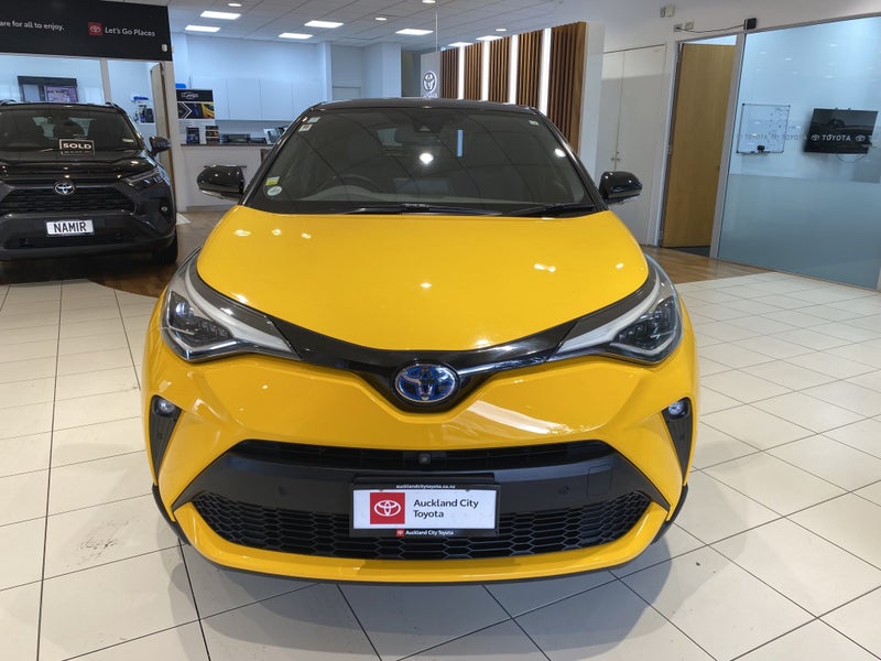 2020 Toyota C-HR 1.8 Hybrid G 5 Dr SUV CVT FWD... image 5