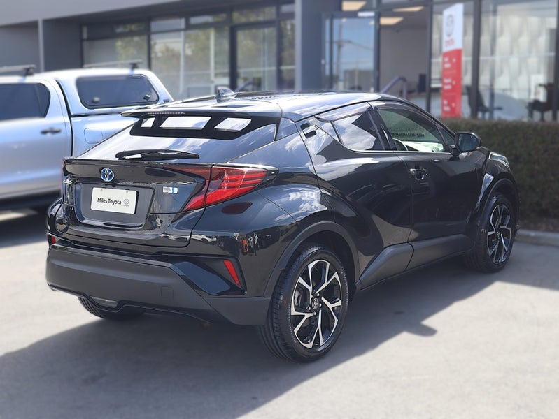 2020 Toyota C-HR 1.8 Hybrid G 5 Dr SUV CVT FWD... image 5