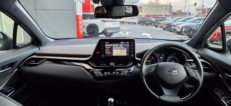 2020 Toyota C-HR 1.8 Hybrid G 5 Dr SUV CVT FWD image 2