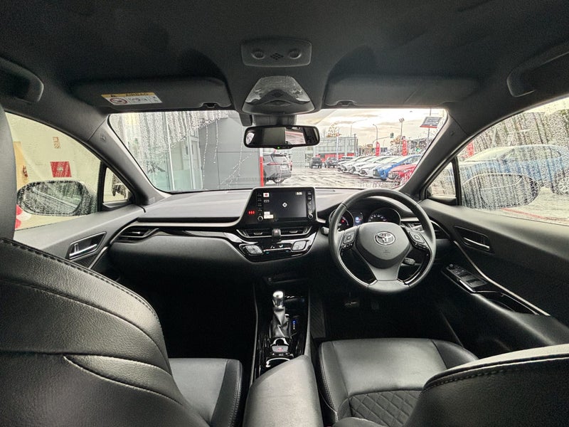 2020 Toyota C-HR 1.8 Hybrid G 5 Dr SUV CVT FWD image 2