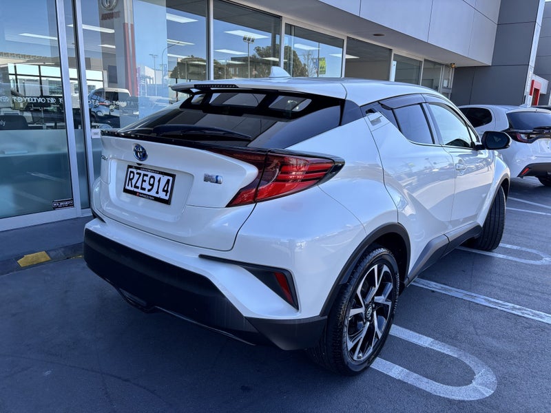 2020 Toyota C-HR 1.8 Hybrid G 5 Dr SUV CVT FWD image 3