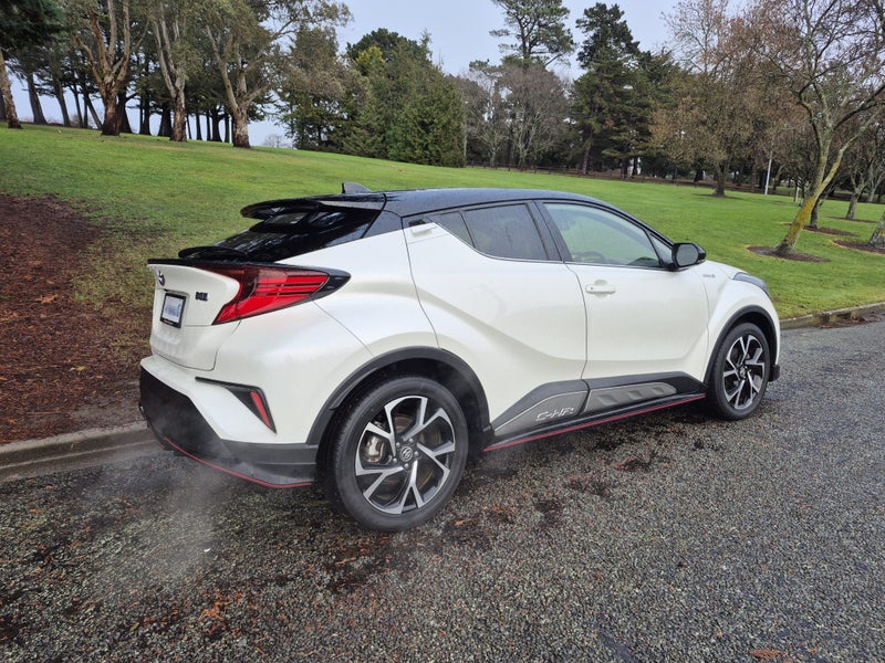 2020 Toyota C-HR 1.8 Hybrid G 5 Dr SUV CVT FWD image 5