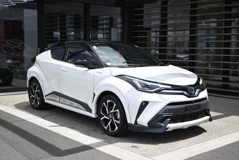 2020 Toyota C-HR 1.8 Hybrid G FWD SUV image 1