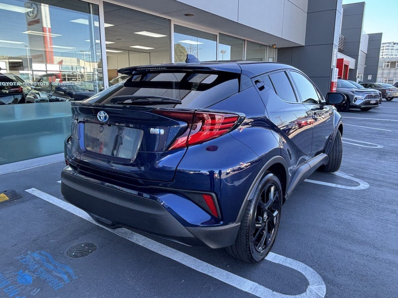 2020 Toyota C-HR 1.8 Hybrid G LIMITED NERO EDITION image 4