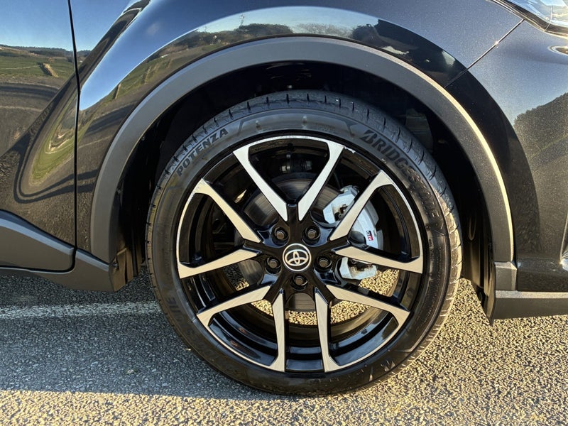 2020 Toyota C-HR 1.8 Hybrid GR Sport image 3