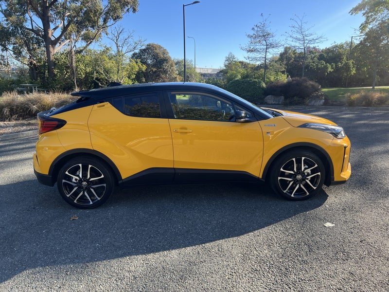 2020 Toyota C-HR 1.8 Hybrid GR Sport image 3