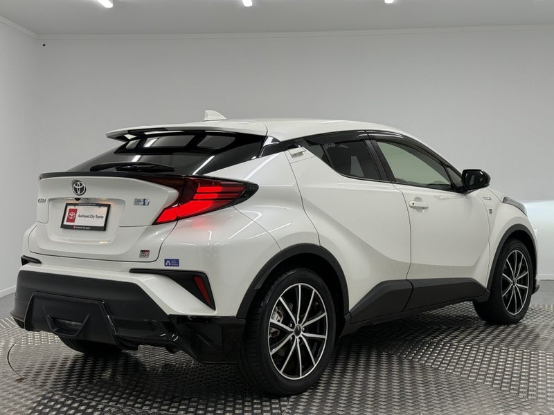 2020 Toyota C-HR 1.8 Hybrid GR Sport image 3