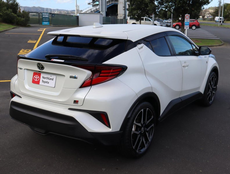 2020 Toyota C-HR 1.8 Hybrid GR Sport 5 Dr SUV C... image 2