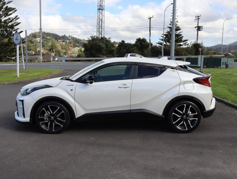 2020 Toyota C-HR 1.8 Hybrid GR Sport 5 Dr SUV C... image 5