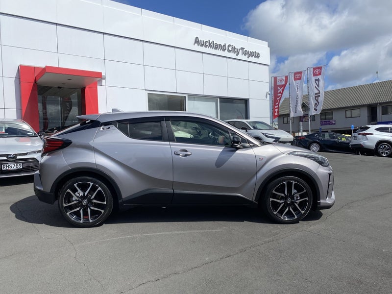 2020 Toyota C-HR 1.8 Hybrid GR Sport 5 Dr SUV C... image 2