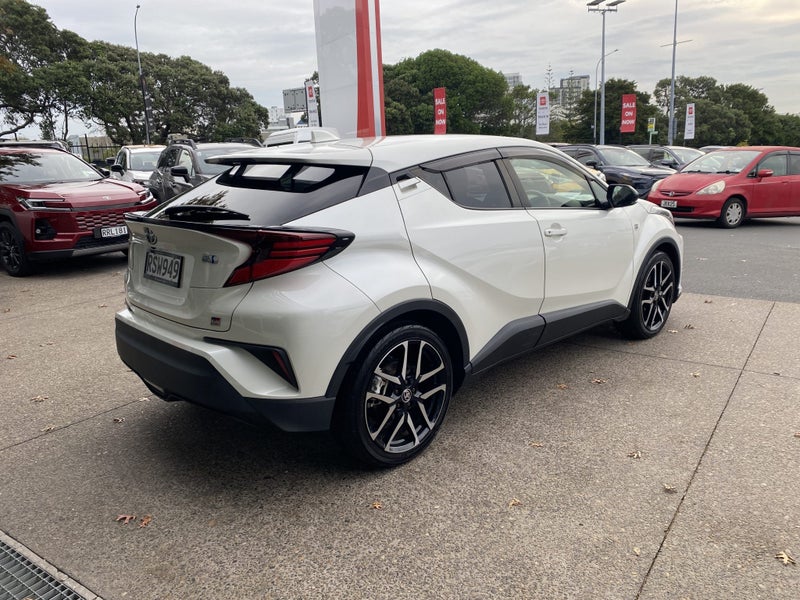 2020 Toyota C-HR 1.8 Hybrid GR Sport image 2