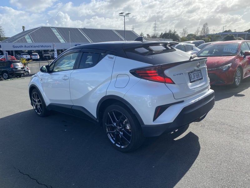 2020 Toyota C-HR 1.8 Hybrid GR Sport SUV image 5