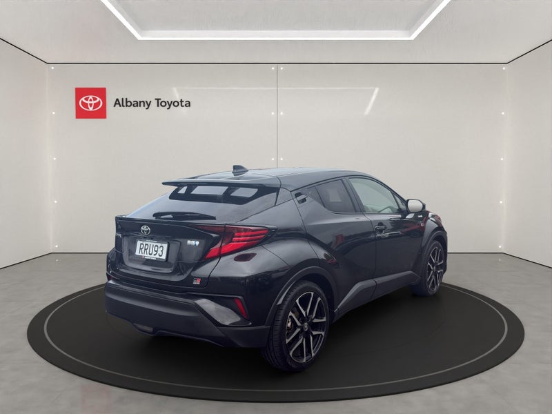 2020 Toyota C-HR 1.8 Hybrid S 5 Dr SUV CVT FWD... image 3