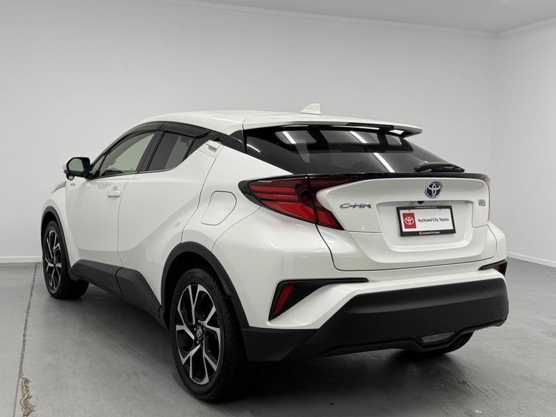 2020 Toyota C-HR 1.8 Hybrid SUV image 2