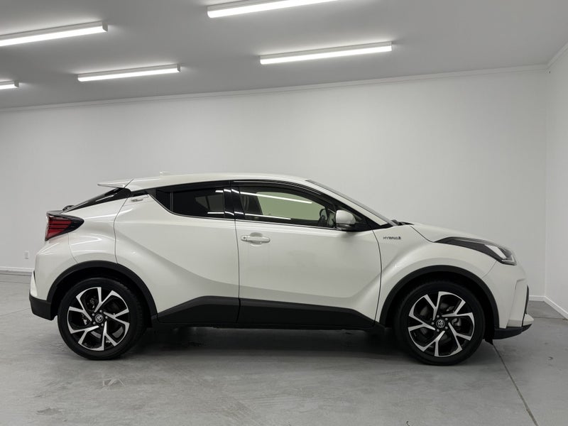 2020 Toyota C-HR 1.8 Hybrid SUV image 3