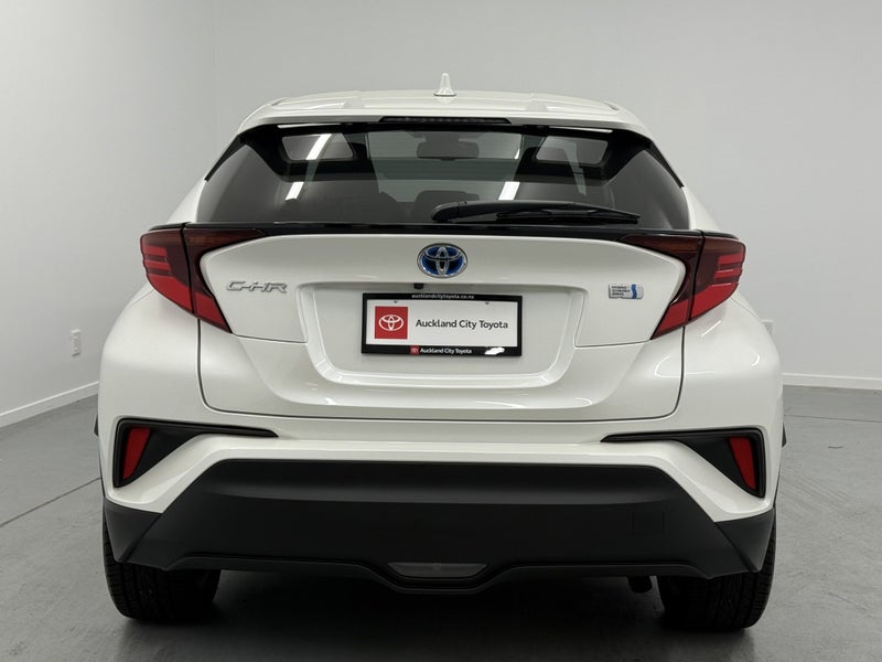 2020 Toyota C-HR 1.8 Hybrid SUV image 5