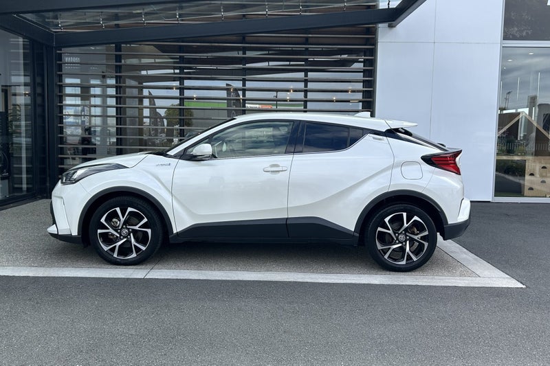 2020 Toyota C-HR 1.8 Petrol Hybrid G FWD SUV image 3