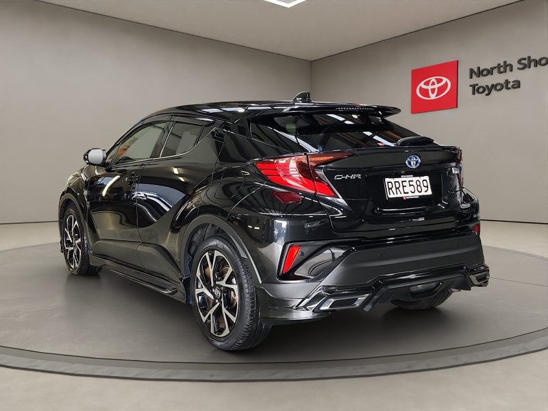 2020 Toyota C-HR 1.8L Hybrid G FWD SUV image 5