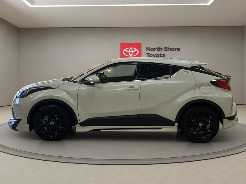2020 Toyota C-HR 1.8L Hybrid G Mode Nero Safety... image 4