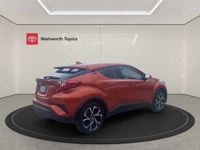 2020 Toyota C-HR 1.8P HV ECVT FWD SUV/5D/5S image 4