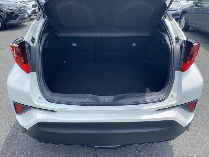 2020 Toyota C-HR 1.8P Hybrid G SUV image 4