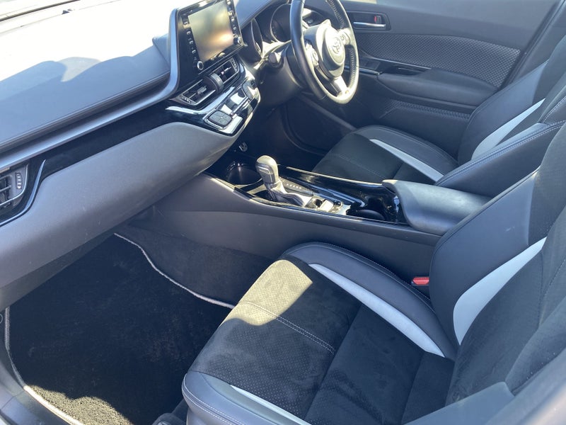 2020 Toyota C-HR 1.8P Hybrid GR Sport image 5