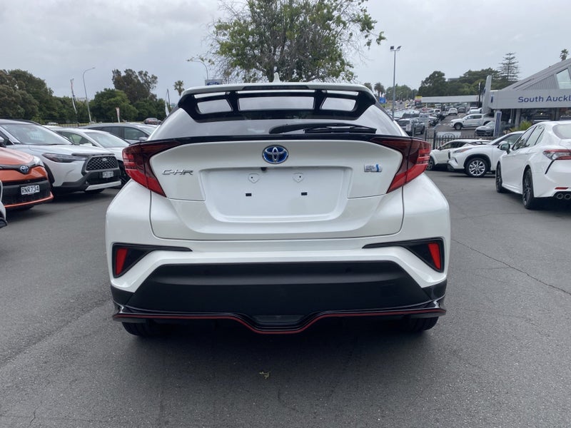 2020 Toyota C-HR G 1.8P Hybrid SUV image 3