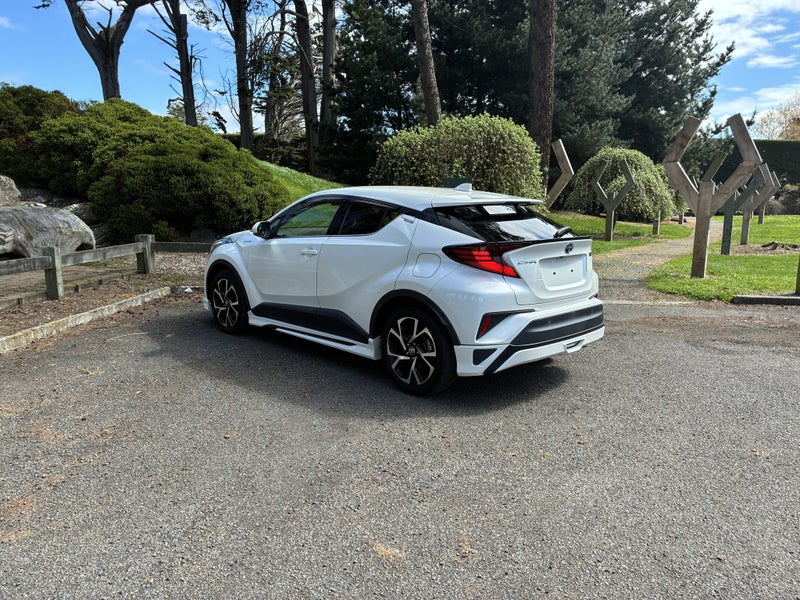 2020 Toyota C-HR Hybrid G image 5