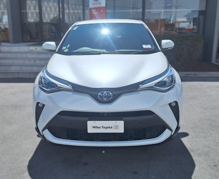 2020 Toyota C-HR HYBRID G, Push Start image 2