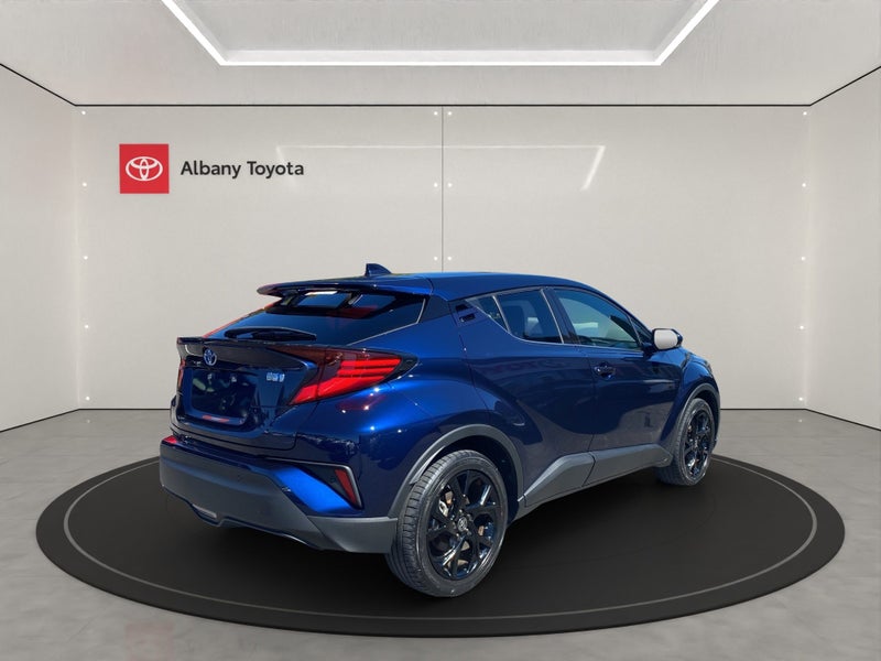 2020 Toyota C-HR Hybrid nero edition image 3
