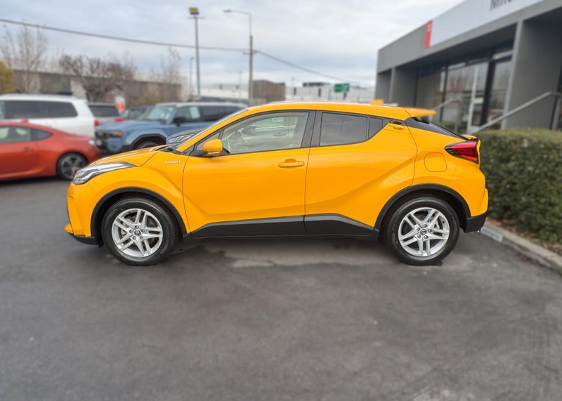 2020 Toyota C-HR HYBRID S, Push Start image 4