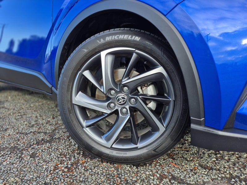 2020 Toyota C-HR Limited 1.2PT CVT FWD SUV/5D/5S image 2