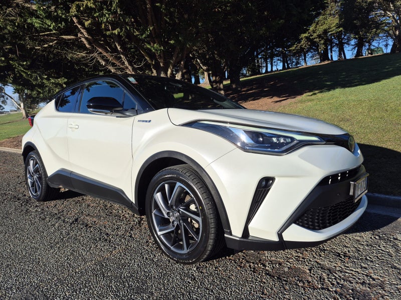 2020 Toyota C-HR Limited 1.8P HV ECVT FWD SUV/5... image 3