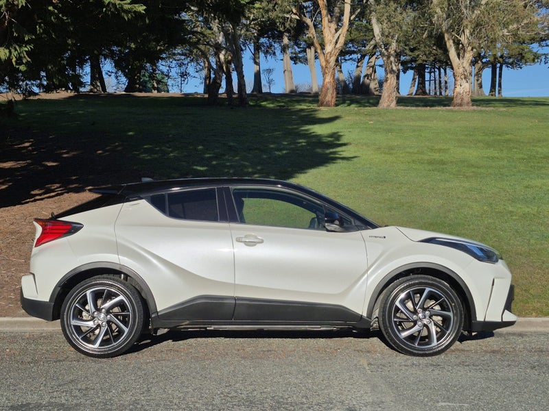 2020 Toyota C-HR Limited 1.8P HV ECVT FWD SUV/5... image 4
