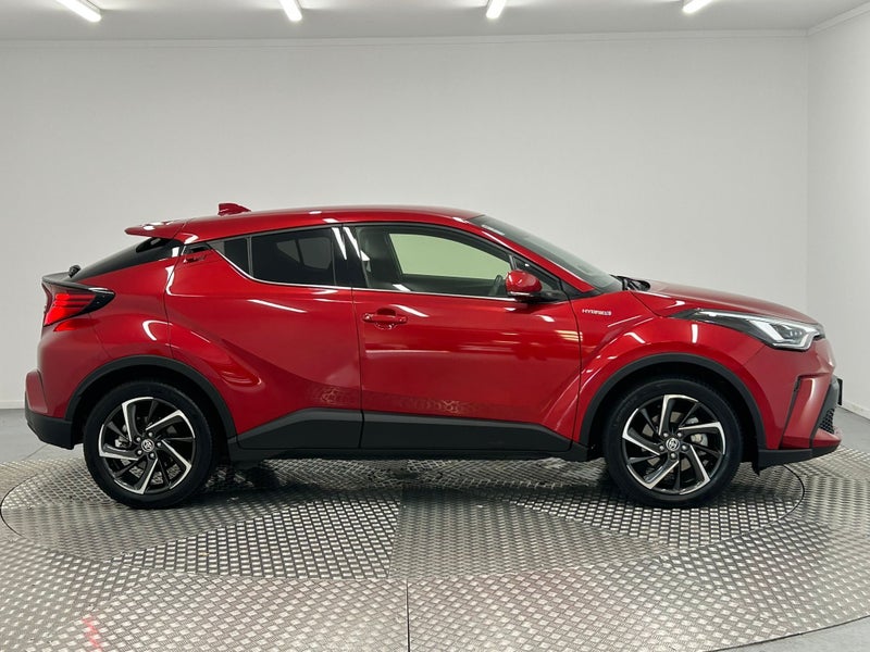 2020 Toyota C-HR Limited 1.8P Hybrid image 2
