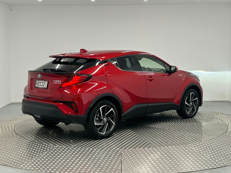 2020 Toyota C-HR Limited 1.8P Hybrid image 3