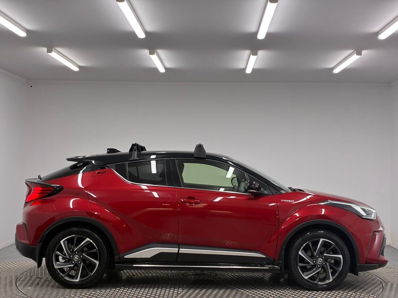 2020 Toyota C-HR Limited 1.8P Hybrid image 2