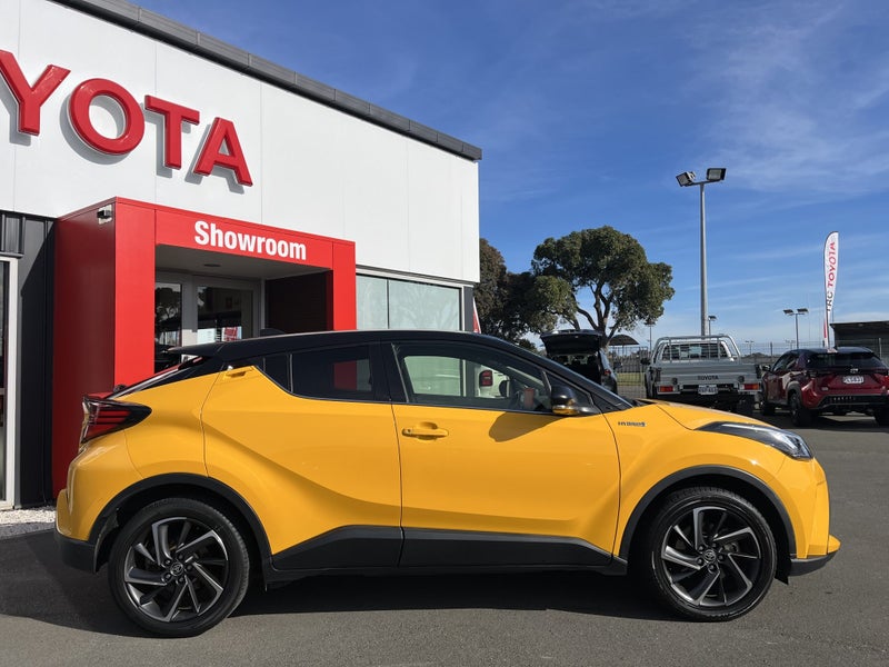2020 Toyota C-HR Limited 1.8P Hybrid FWD Automa... image 2
